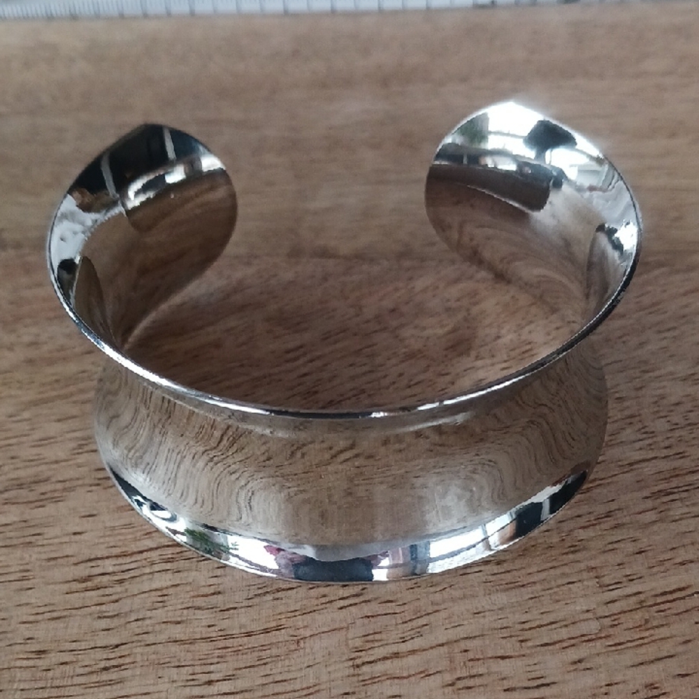 Concave Silver Cuff Marked 925 Reflective Bold Statement